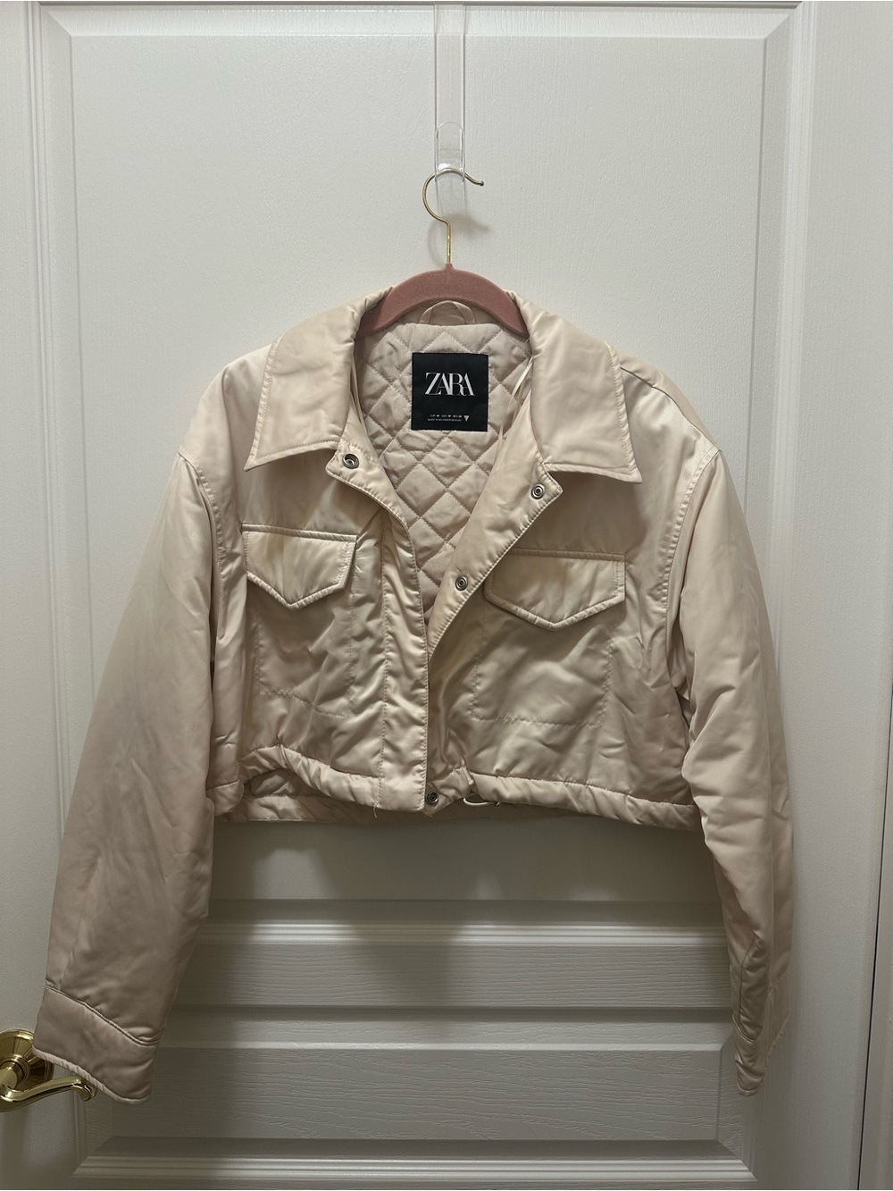 ZARA Cropped Quilted Puffer Jacket in Light Beige
